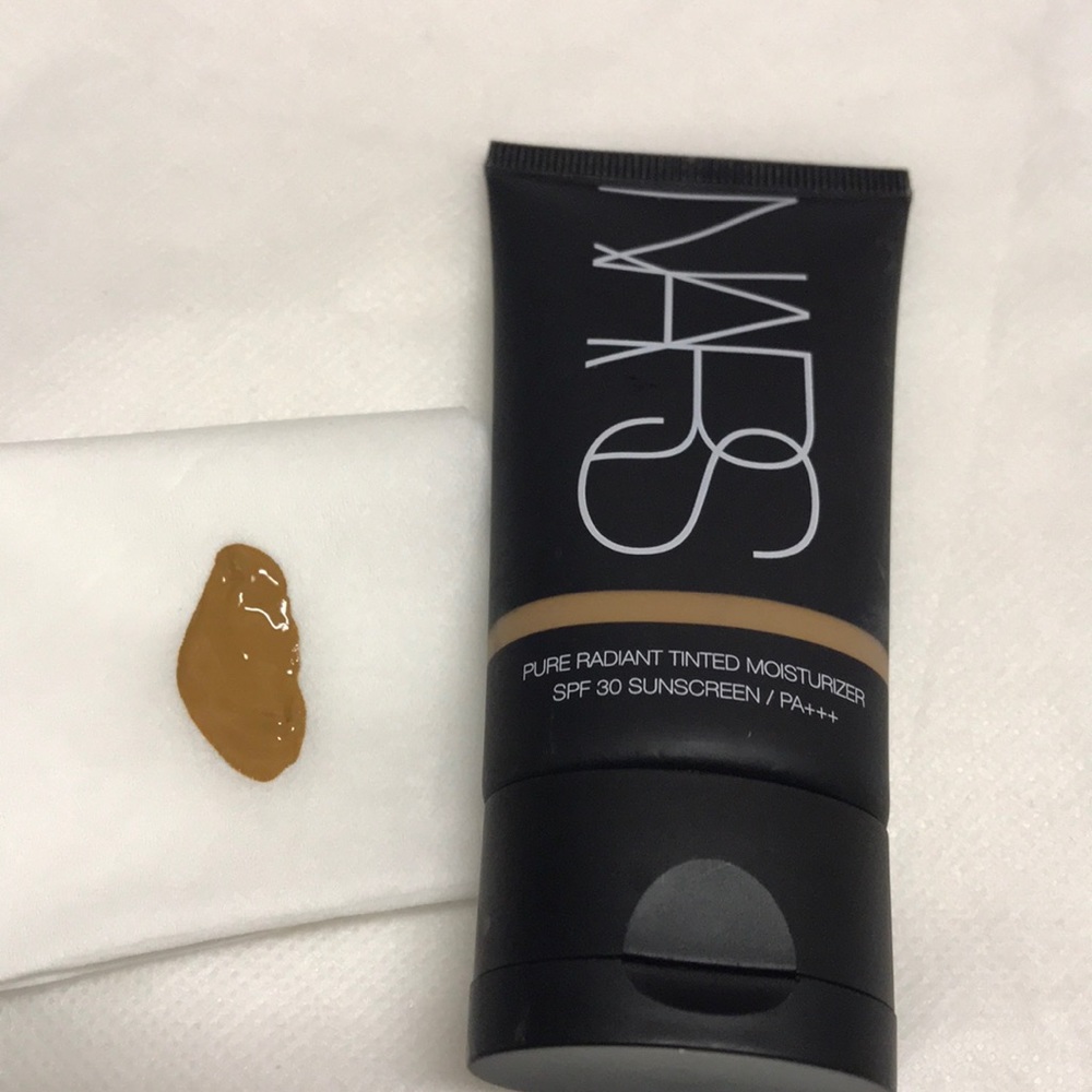 NARS pure radiant tinted moisturizer NWOB